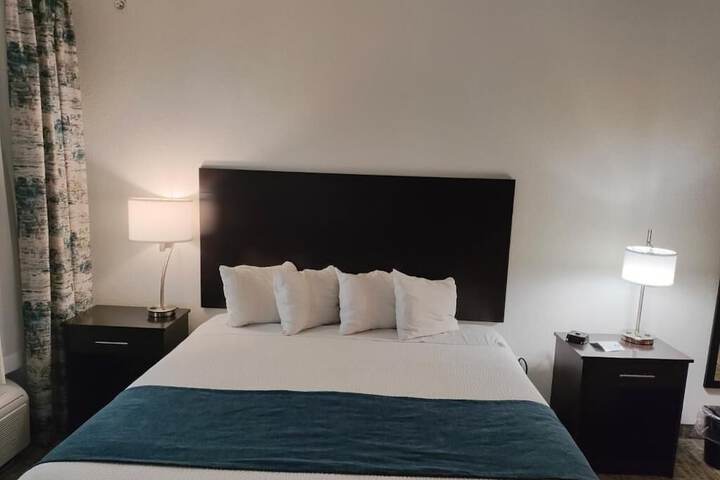 Room 4 of 34