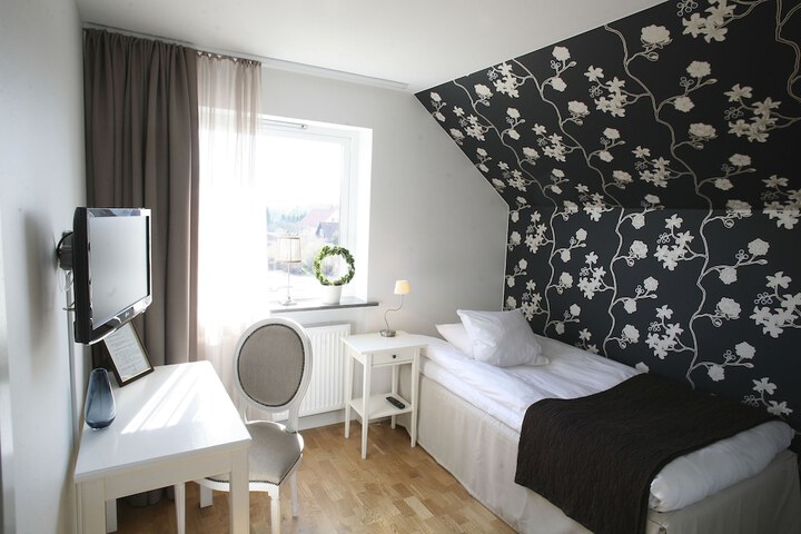 Room 5 of 25