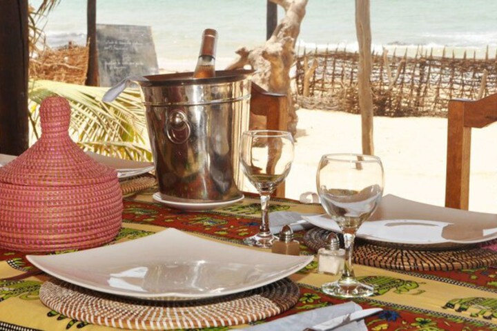 Dining 14 of 18