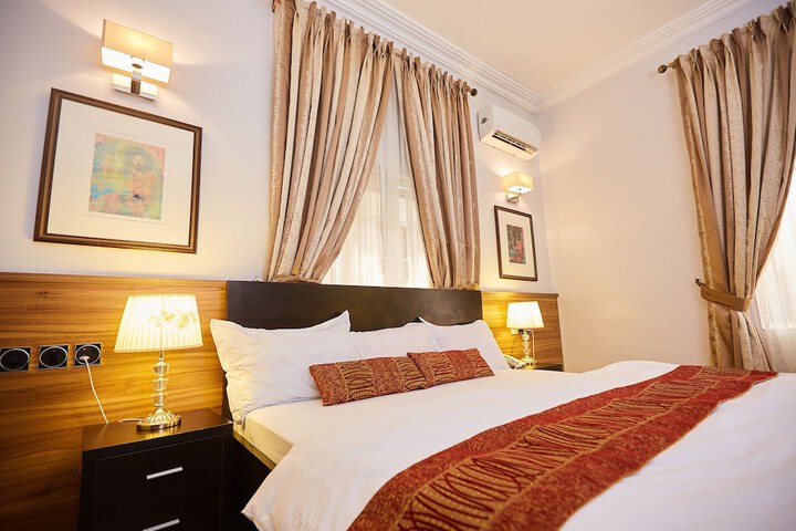 Room 14 of 23