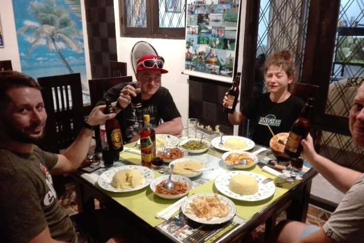 Dining 30 of 44