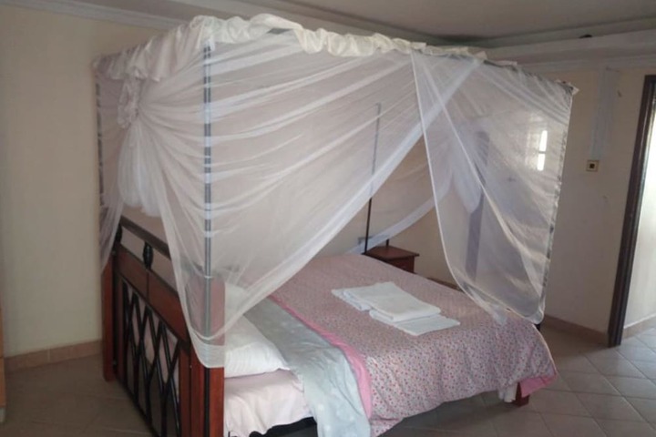Room 3 of 12