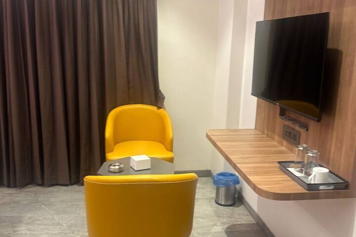 Room 19 of 36