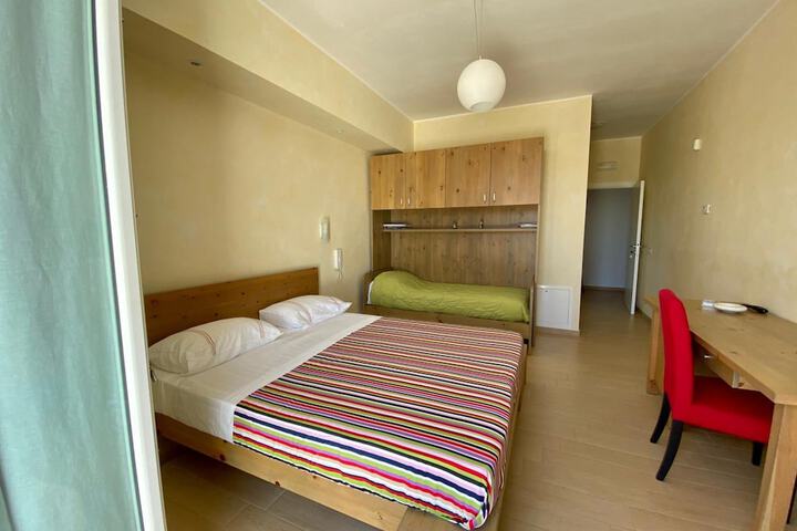 Room 17 of 43
