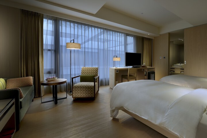 Room 30 of 100