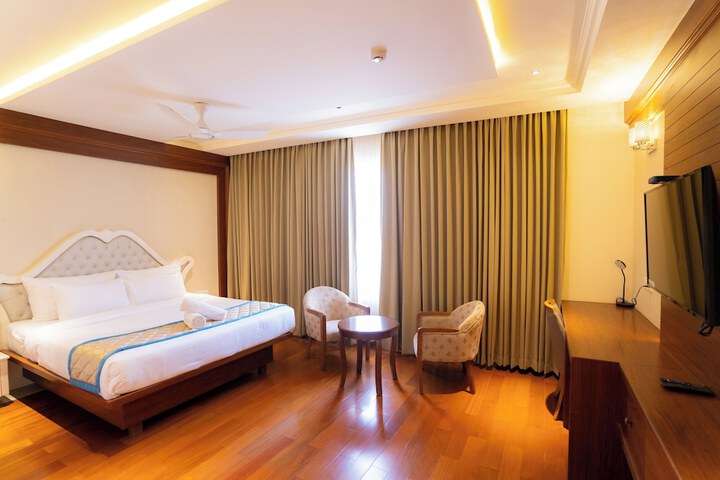 Room 17 of 34