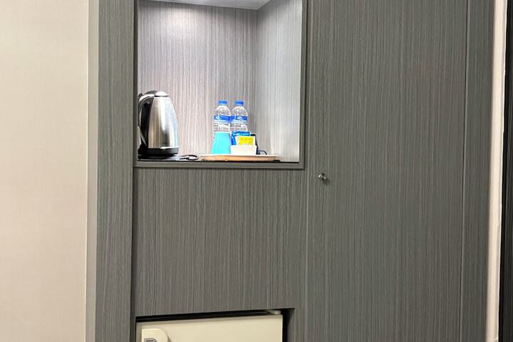 Room 25 of 74