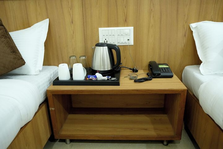 Room 32 of 42