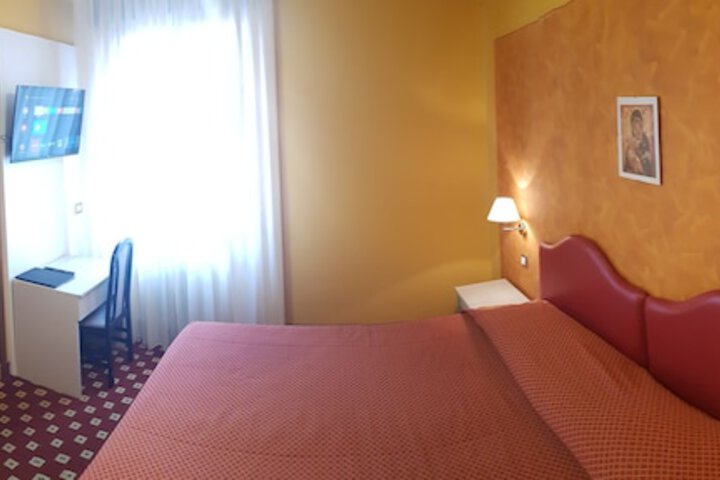 Room 15 of 59
