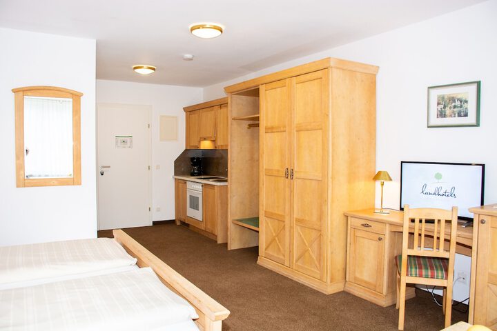 Room 9 of 41