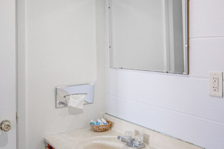 Room 25 of 34