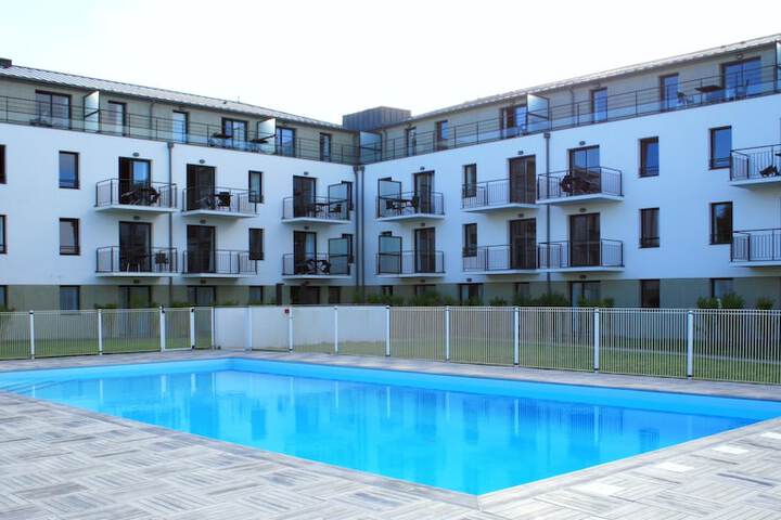 Hotel Pool