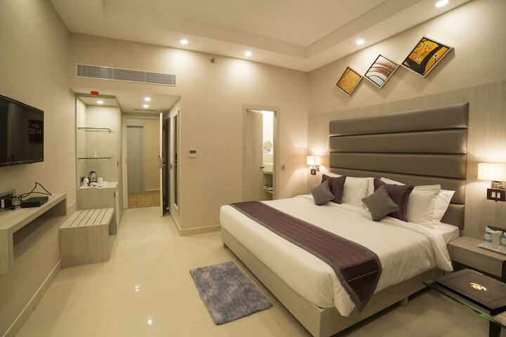 Room 12 of 24