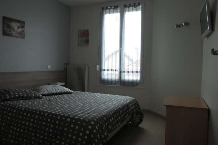 Room 12 of 32