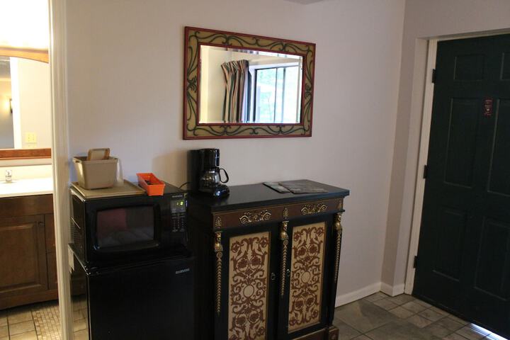Room 107 of 219