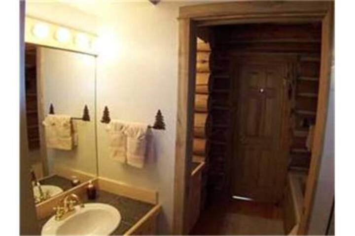 Lodges at Timbercreek West Vail Home