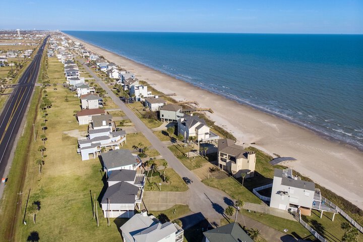BEACH RETREAT in Galveston, TX
