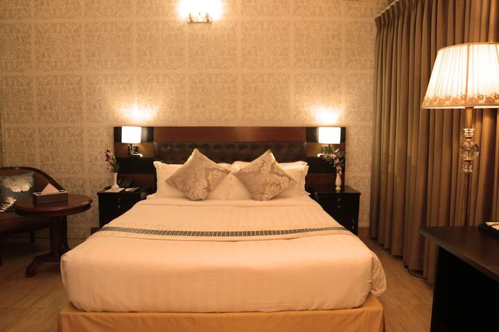 Room 6 of 31