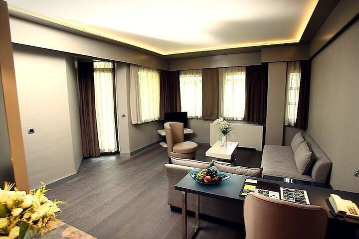Room 13 of 57
