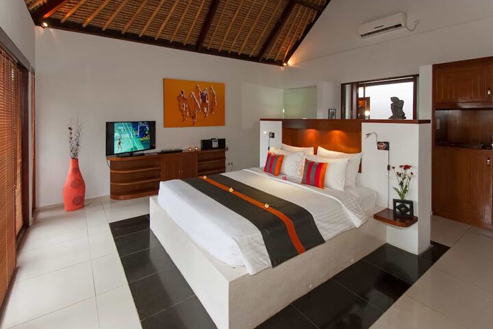 Room 16 of 74