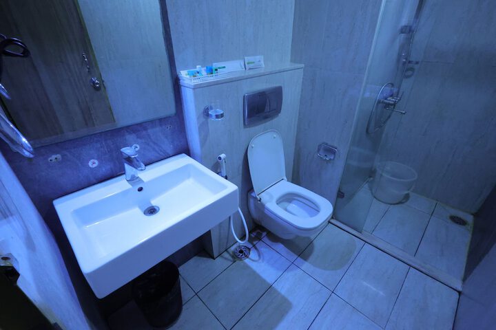 Room 14 of 19