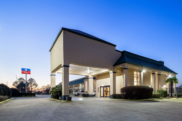 SureStay Plus Hotel by Best Western Hammond in Hammond, LA
