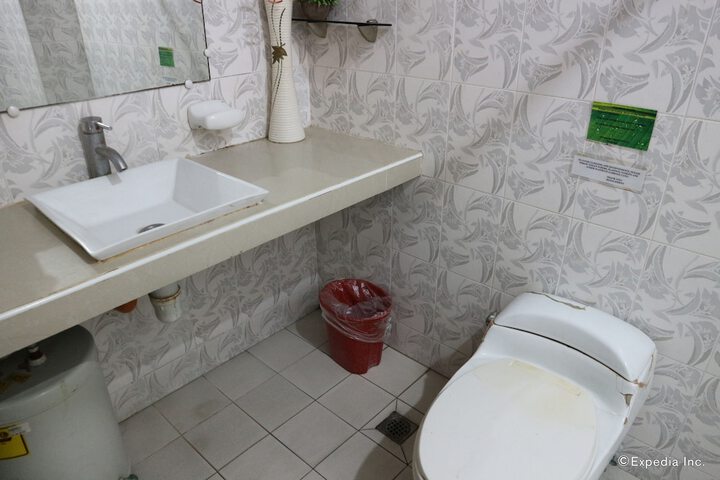 Room 15 of 27