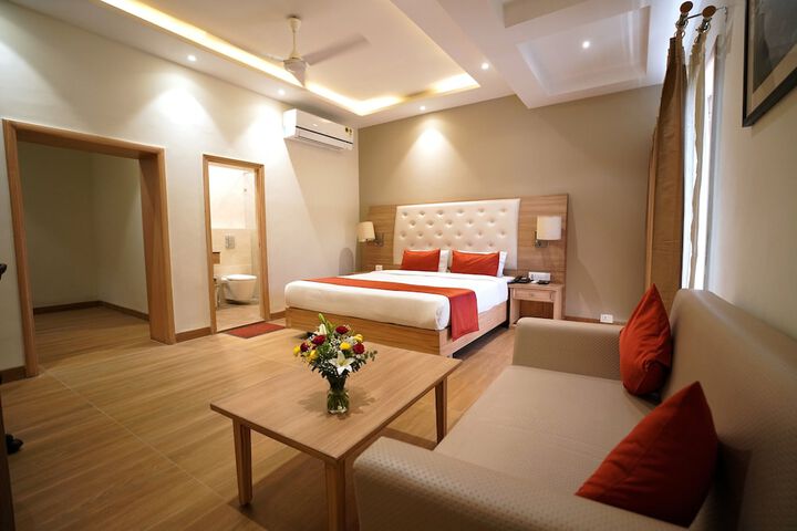 Room 29 of 54