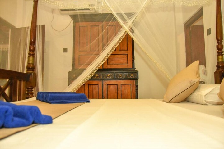 Room 3 of 41