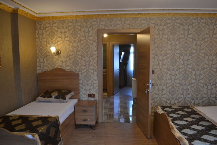 Room 5 of 31