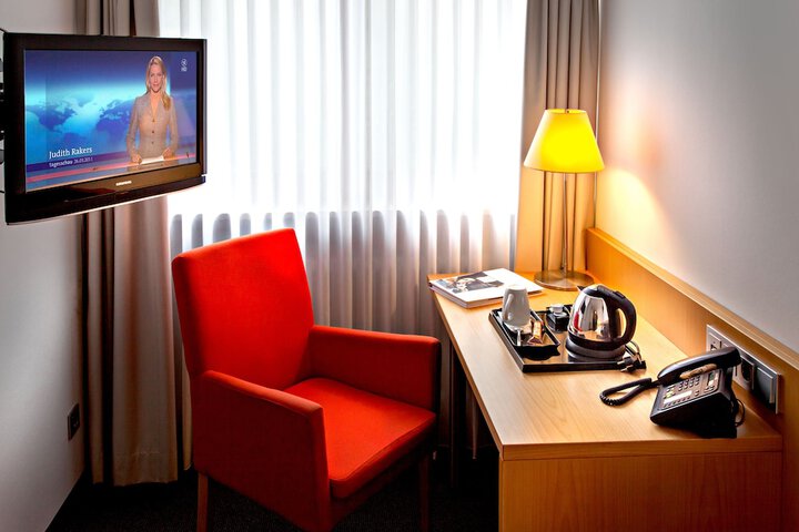Room 22 of 39