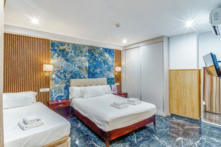 Room 21 of 81