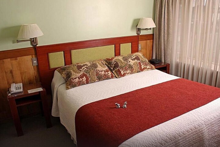Room 4 of 34
