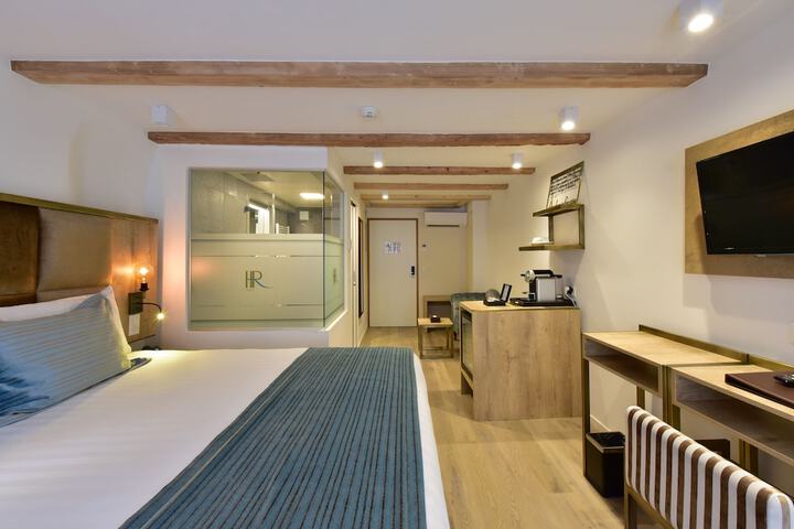Room 4 of 59