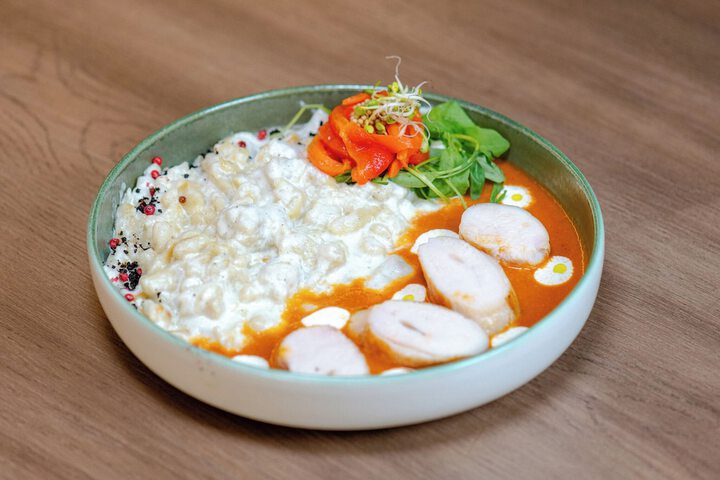 Dining 95 of 103