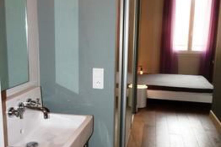 Room 5 of 18