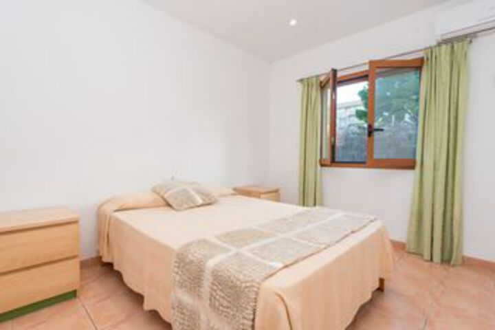 Room 3 of 11