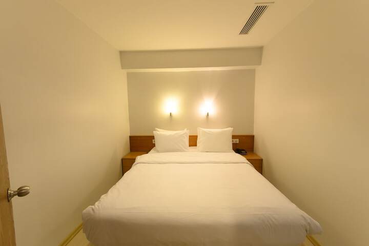 Room 13 of 48
