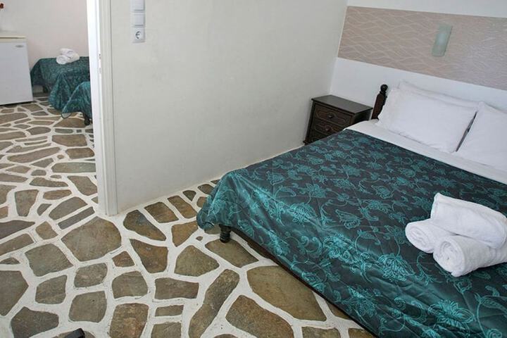 Room 6 of 40