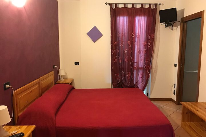 Room 9 of 64