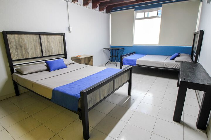 Room 8 of 19