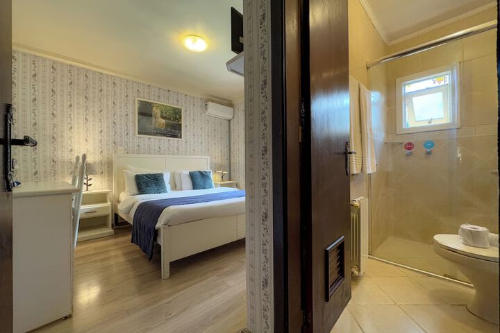 Room 44 of 97