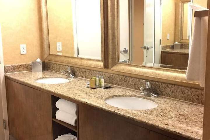 Bathroom sink