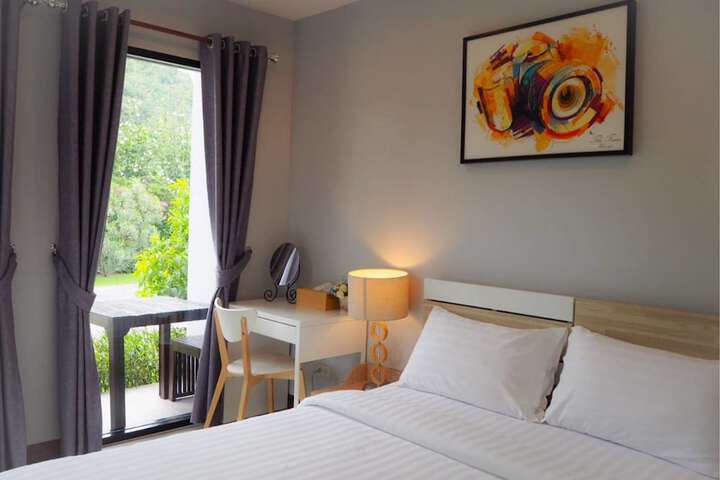 Room 6 of 34