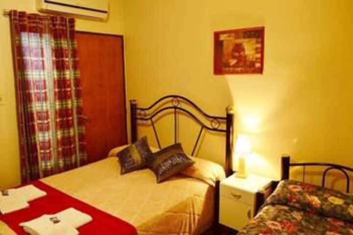 Room 8 of 18