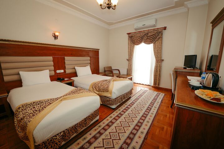 Room 7 of 17
