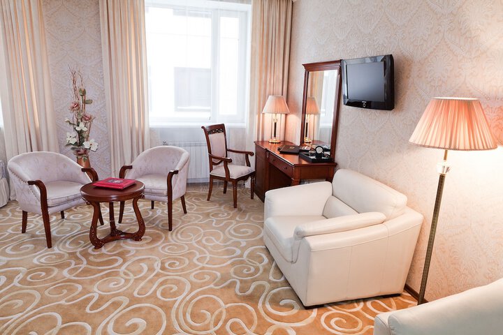 Room 16 of 38