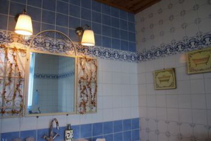 Room 6 of 64