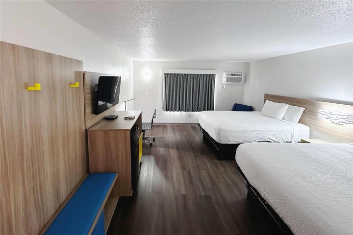 Guest room