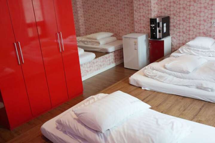 Room 25 of 46